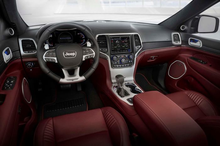 Jeep-Grand-Cherokee-Trackhawk-6.jpg